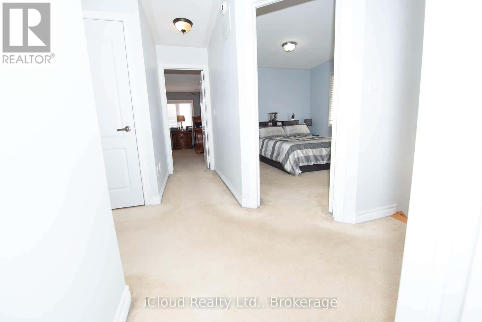 19 FOUNTAINVIEW WAY — Brampton (Bramalea North Industrial), Ontario - Photo 2 of 27