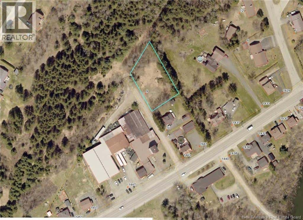 9 Gérard-Lebel Avenue