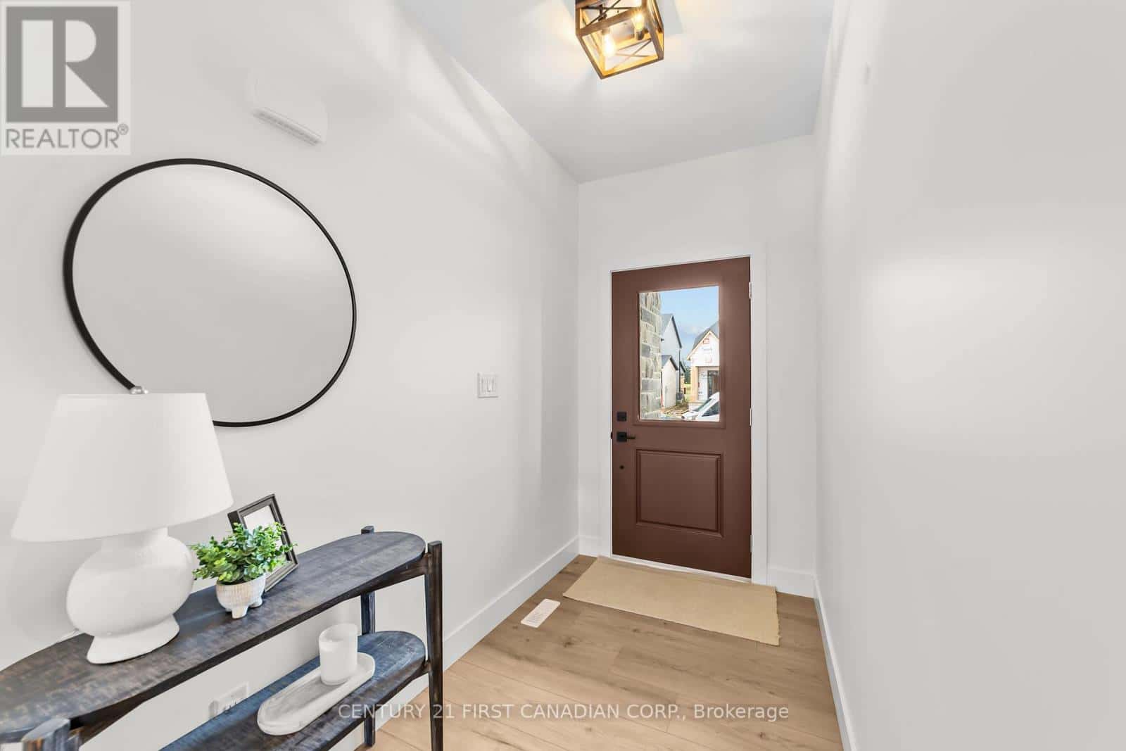 11 SHELDABREN STREET — North Middlesex (Ailsa Craig), Ontario - Photo 3 of 27