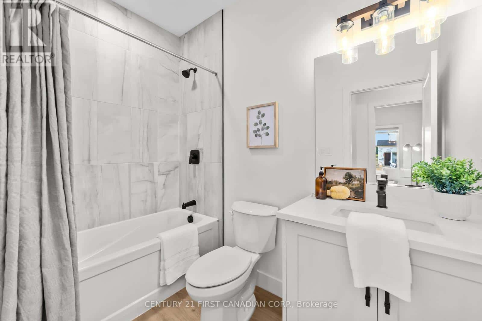 11 SHELDABREN STREET — North Middlesex (Ailsa Craig), Ontario - Photo 5 of 27