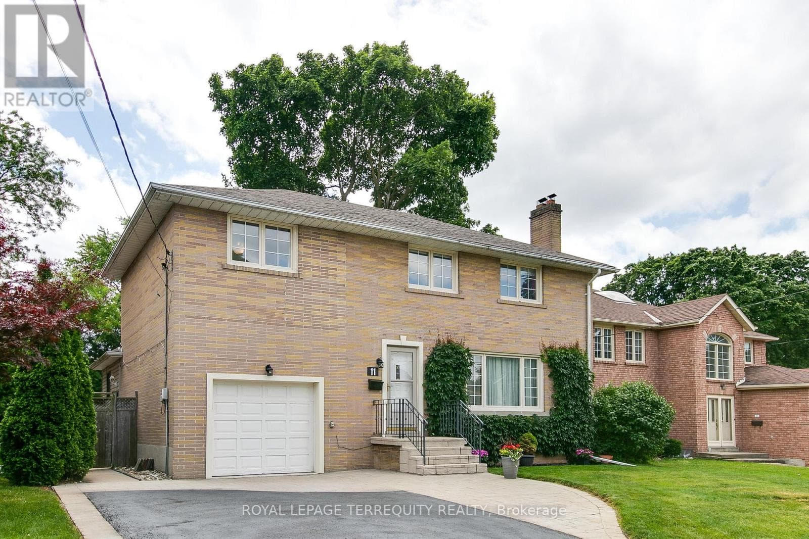 Toronto (Newtonbrook East), Ontario — Toronto (Newtonbrook East), Ontario - Main photo