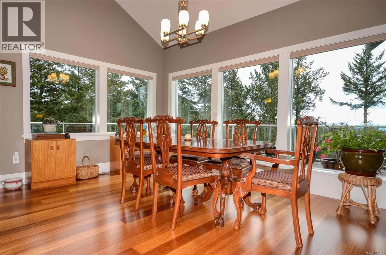 4935 Deer Park Trail — Metchosin, British Columbia - Photo 5 of 37