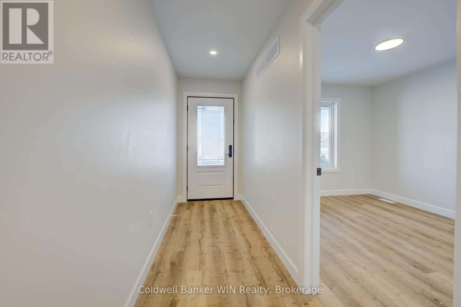 217 ELGIN STREET — Minto, Ontario - Photo 3 of 37