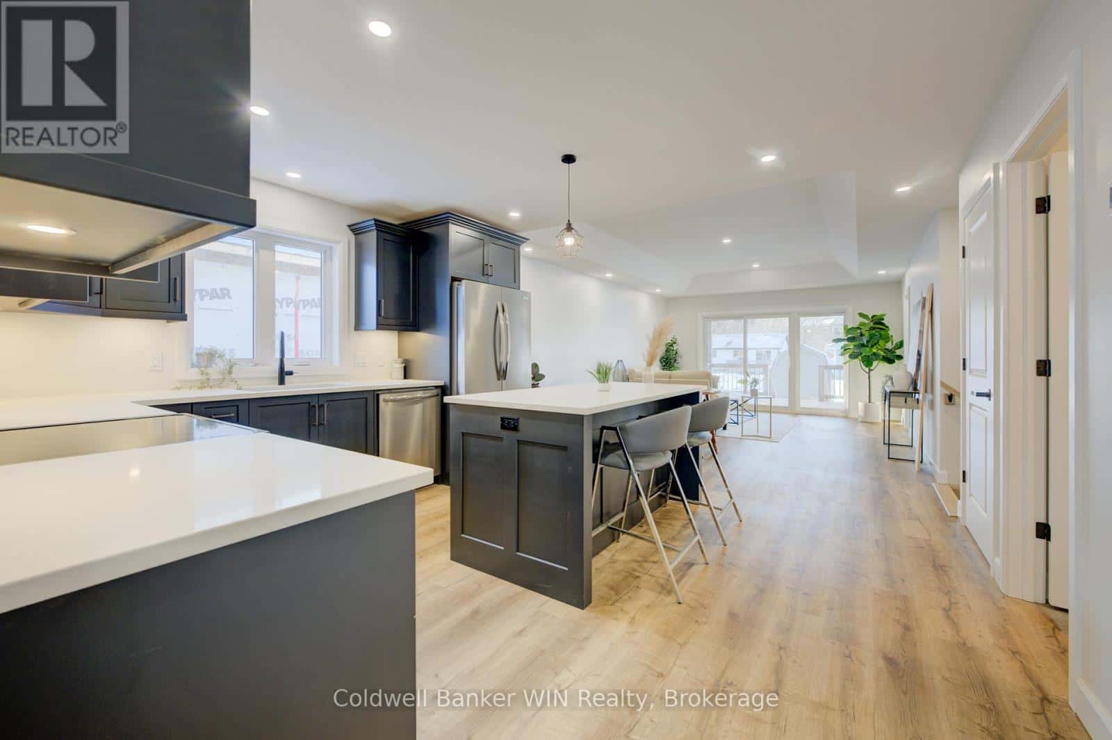 217 ELGIN STREET — Minto, Ontario - Photo 4 of 37