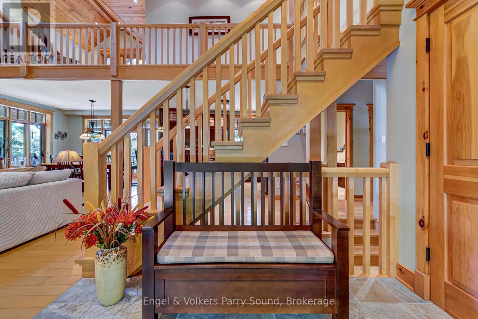 Whitestone (Dunchurch), Ontario — Whitestone (Dunchurch), Ontario - Photo 4 of 48