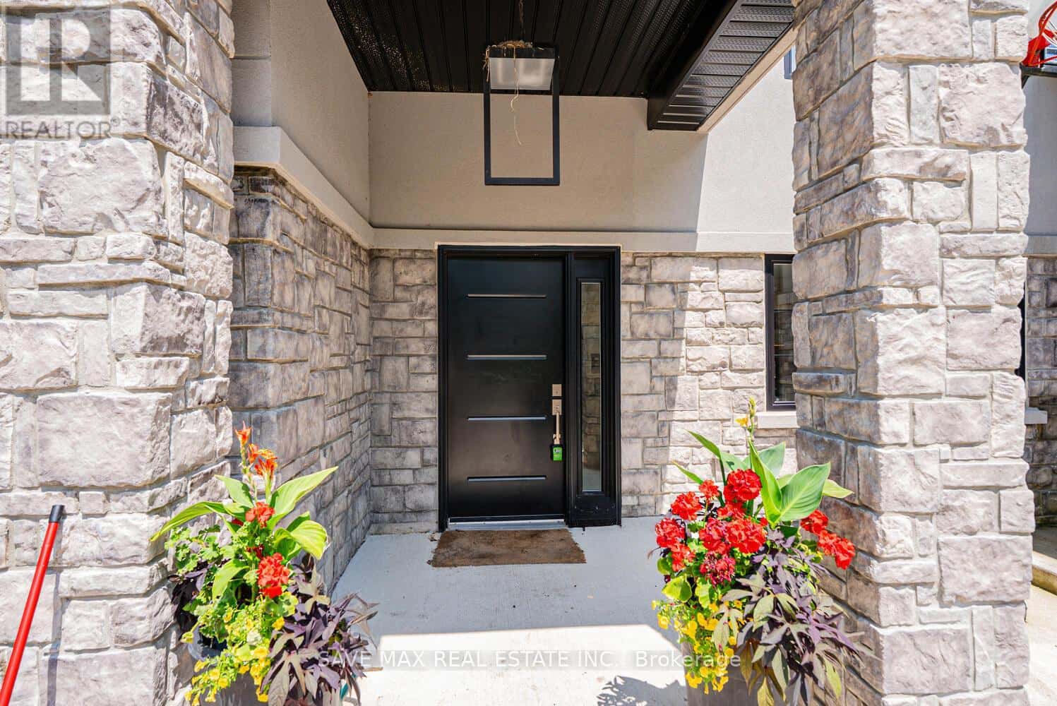 8767 TWISS ROAD — Milton, Ontario - Photo 5 of 50