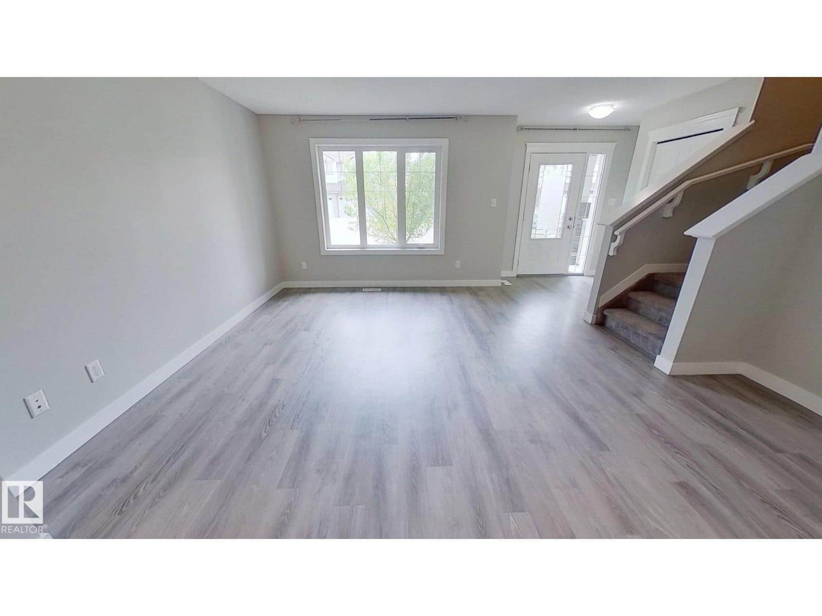 5828 65 ST - Photo 4 of 27, Beaumont, Alberta