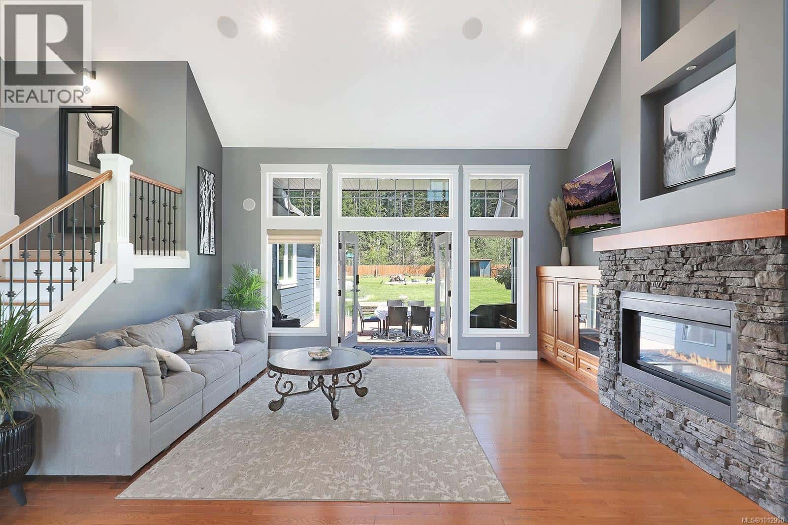 2495 Graham Rd — Courtenay, British Columbia - Photo 4 of 81