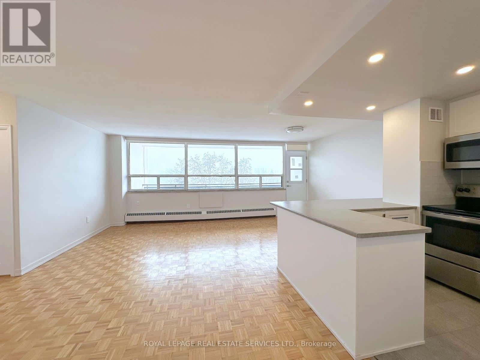 Toronto (Westminster-Branson), Ontario — Toronto (Westminster-Branson), Ontario - Photo 3 of 11