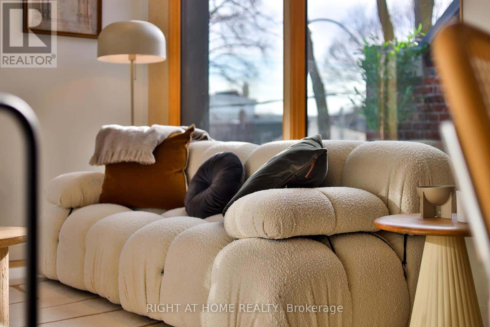 PH 2 - 225 BRUNSWICK AVENUE — Toronto (University), Ontario - Photo 2 of 25