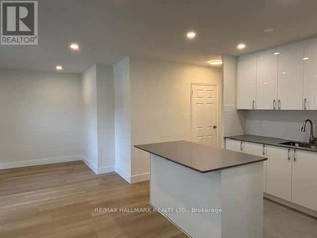 202 - 3151 JAGUAR VALLEY DRIVE — Mississauga (Cooksville), Ontario - Photo 4 of 30