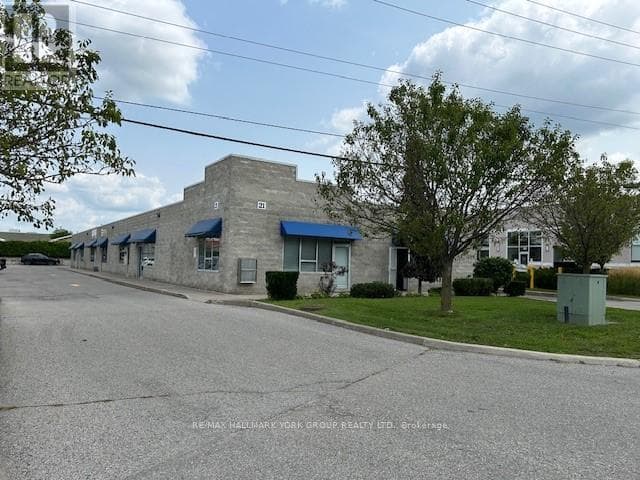 6 - 21 INDUSTRY STREET — Aurora (Aurora Grove), Ontario - Main photo
