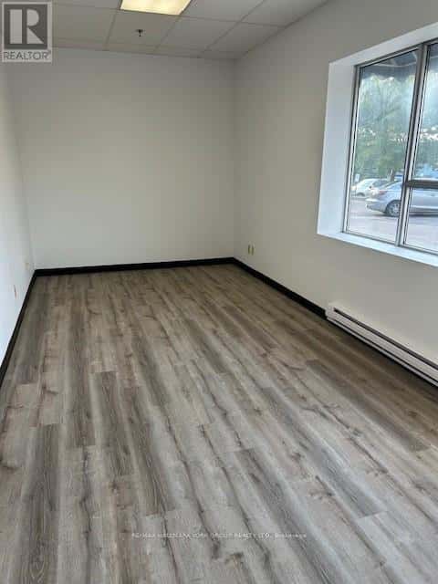 6 - 21 INDUSTRY STREET — Aurora (Aurora Grove), Ontario - Photo 4 of 5