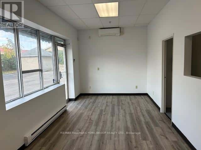 6 - 21 INDUSTRY STREET — Aurora (Aurora Grove), Ontario - Photo 5 of 5