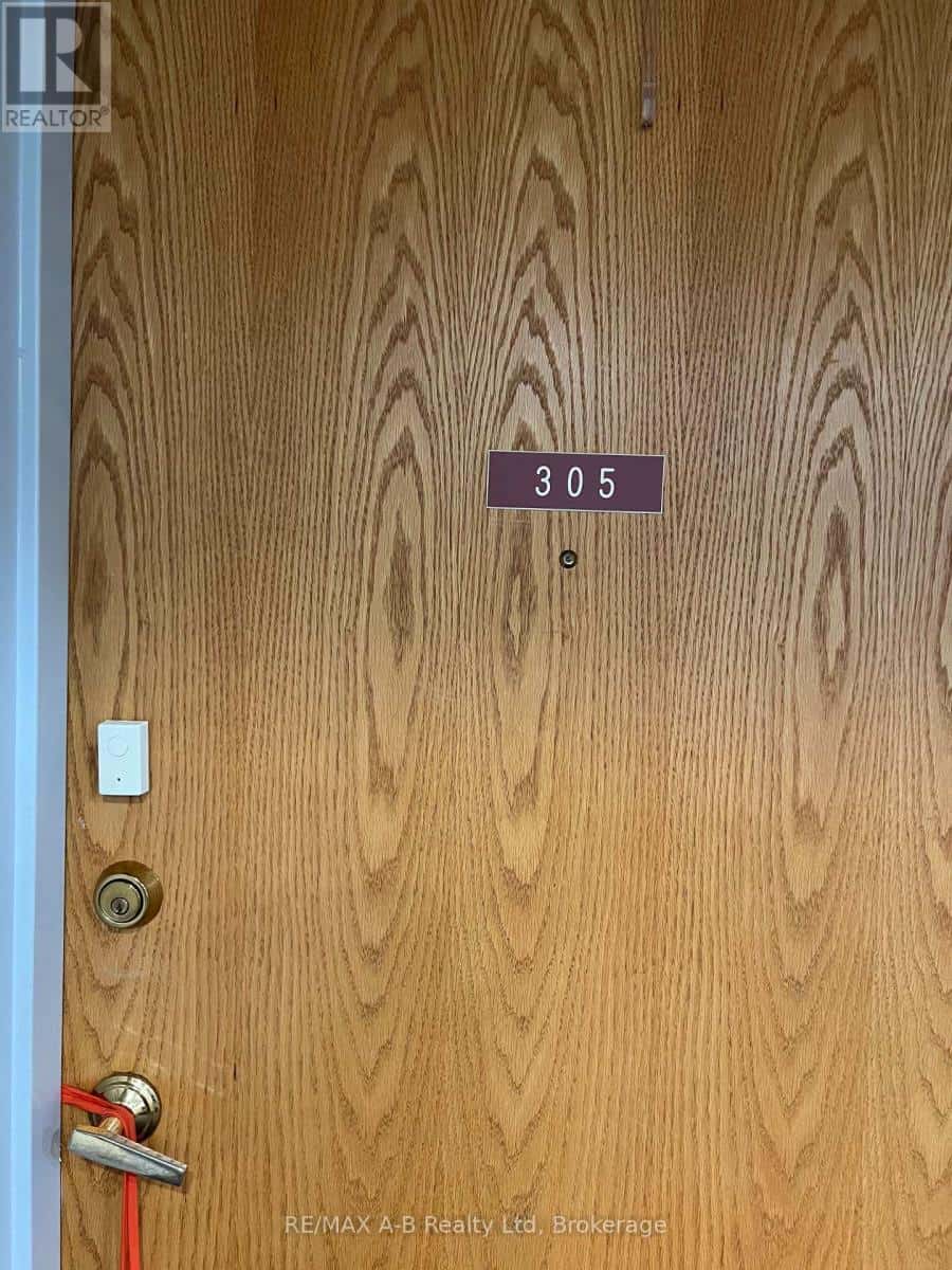 305 - 199 HOPE STREET EAST STREET E — East Zorra-Tavistock (Tavistock), Ontario - Photo 2 of 34