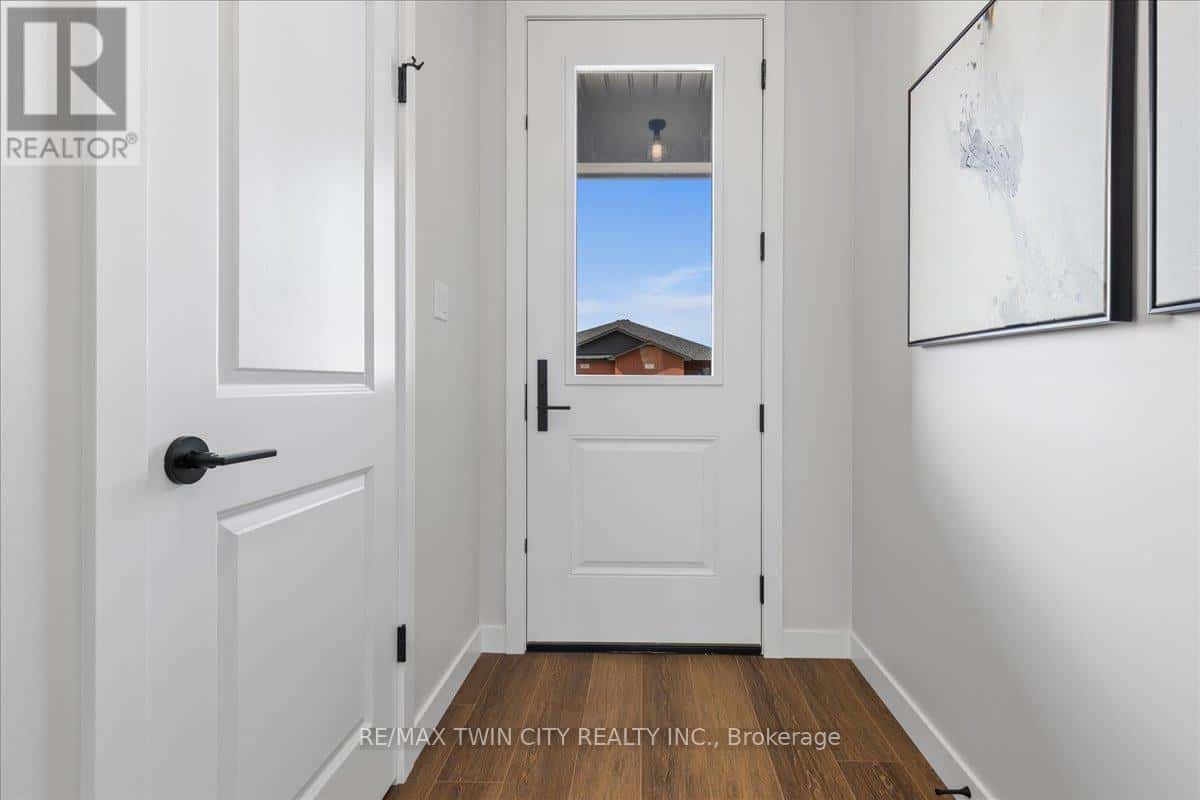 West Perth (Mitchell), Ontario — West Perth (Mitchell), Ontario - Photo 4 of 44