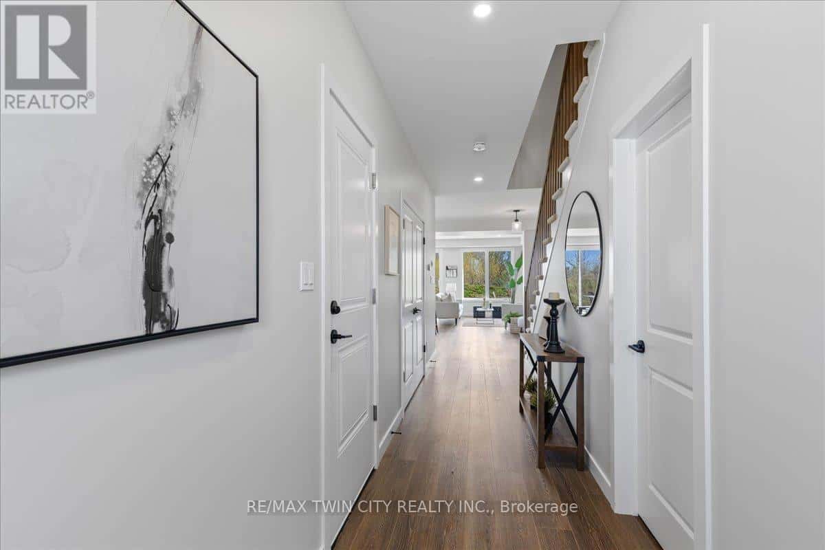 West Perth (Mitchell), Ontario — West Perth (Mitchell), Ontario - Photo 5 of 44