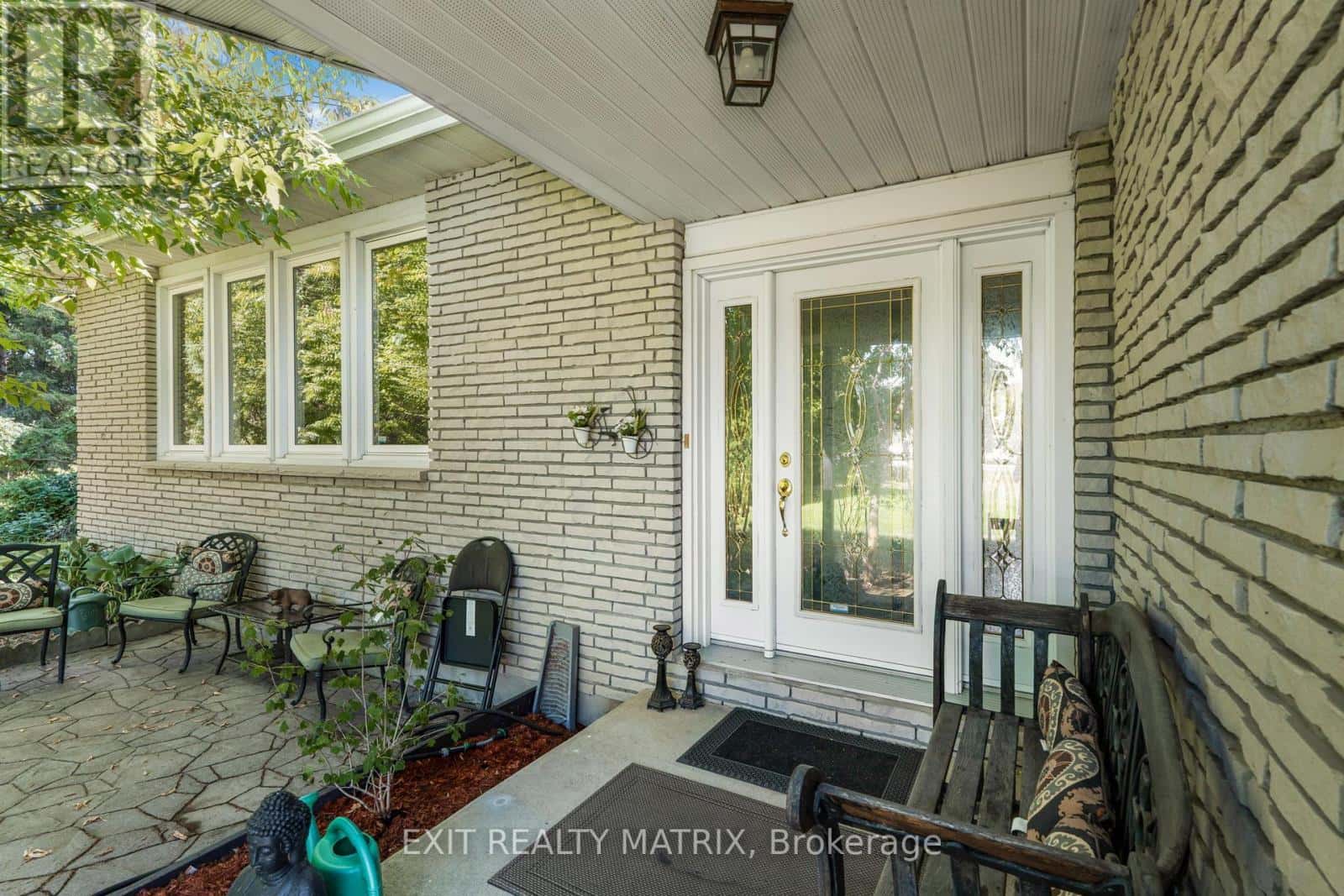 4368 COUNTY ROAD 31 ROAD — South Dundas, Ontario - Photo 2 of 36