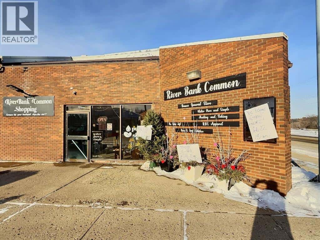 4804 50th Street — Ponoka, Alberta - Photo 2 of 47