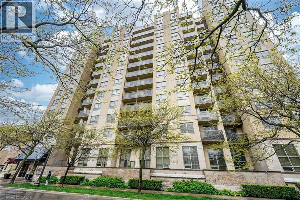 4 ELSINORE Path Unit# 402 — Etobicoke, Ontario - Photo 3 of 31