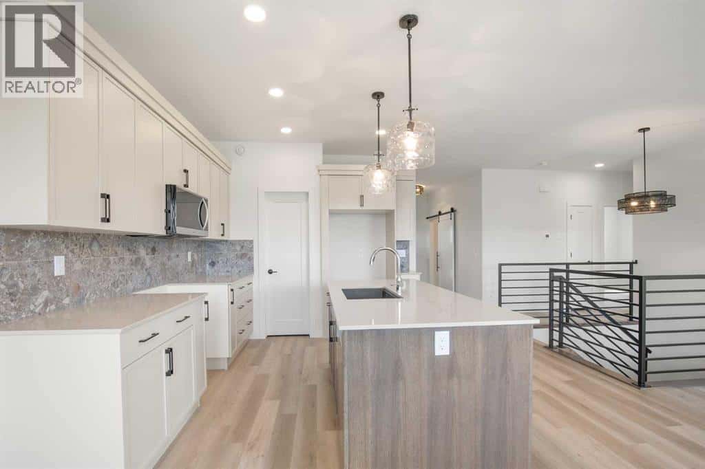 Three Hills, Alberta — Three Hills, Alberta - Photo 5 of 36