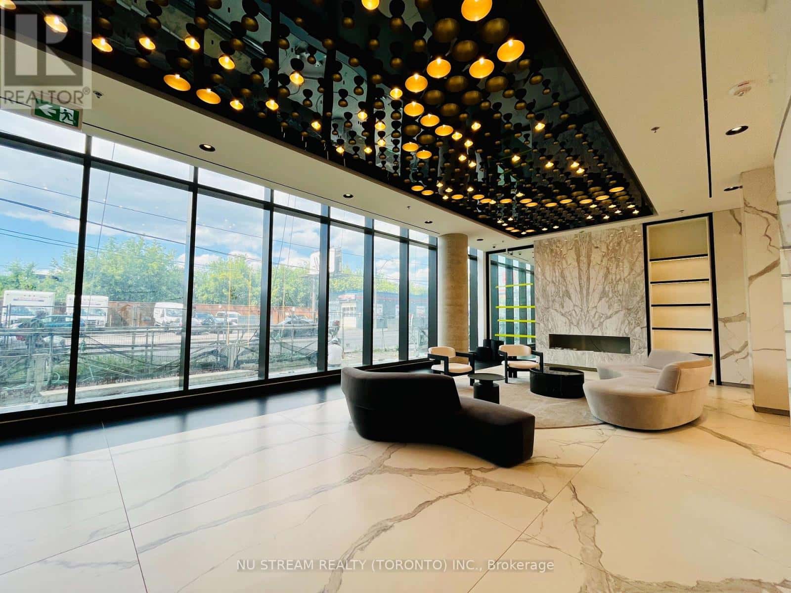 Toronto (Dovercourt-Wallace Emerson-Junction), Ontario — Toronto (Dovercourt-Wallace Emerson-Junction), Ontario - Photo 2 of 19