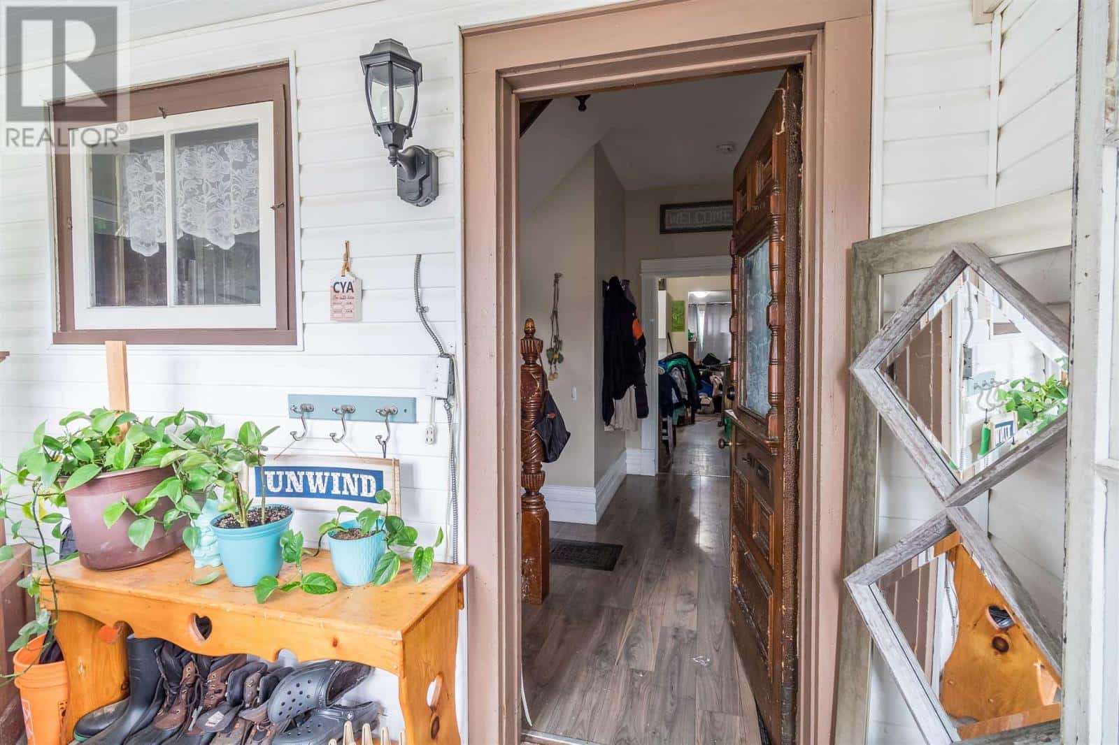 182 Spring ST — Sault Ste Marie, Ontario - Photo 3 of 11