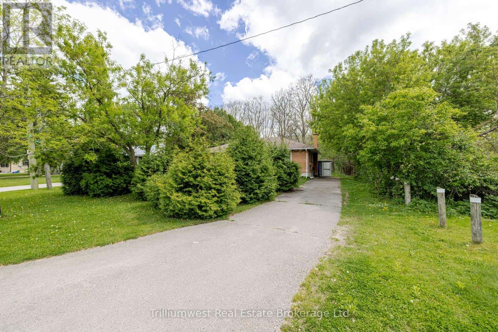 A3 - 284 TROTT DRIVE — London North (North K), Ontario - Photo 2 of 17