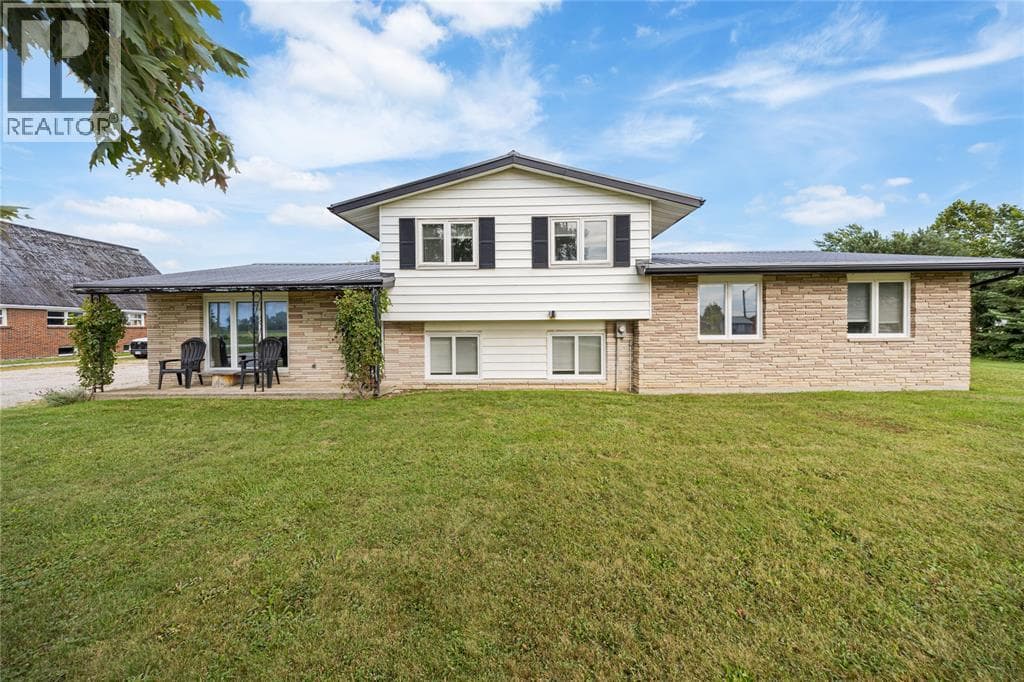 7884 RAWLINGS ROAD — Lambton Shores, Ontario - Main photo
