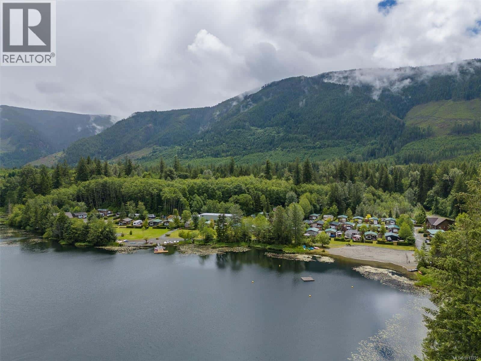 6 8631 South Shore Rd — Lake Cowichan, British Columbia - Photo 3 of 42