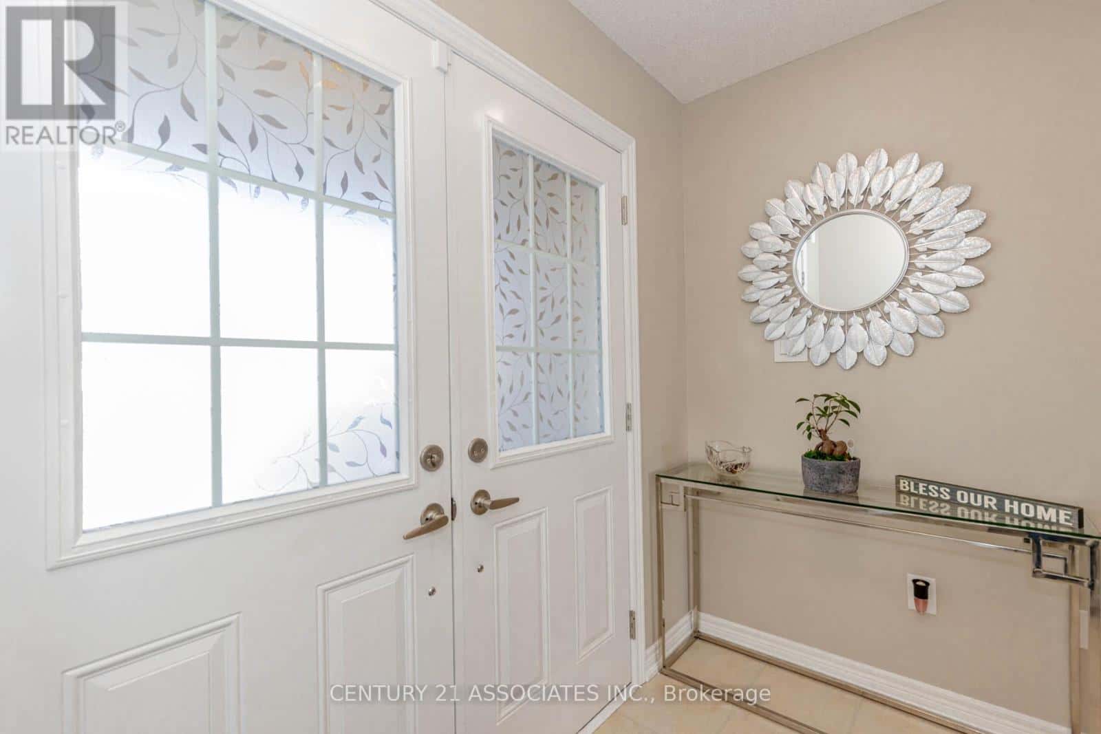 4622 KEYSTONE CRESCENT — Burlington (Alton), Ontario - Photo 3 of 30