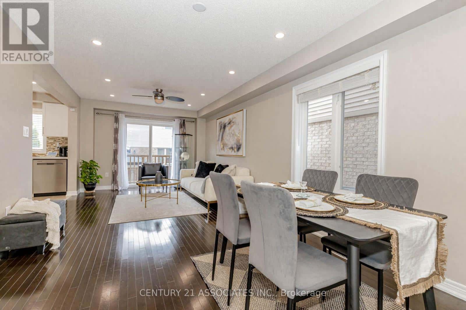 4622 KEYSTONE CRESCENT — Burlington (Alton), Ontario - Photo 4 of 30