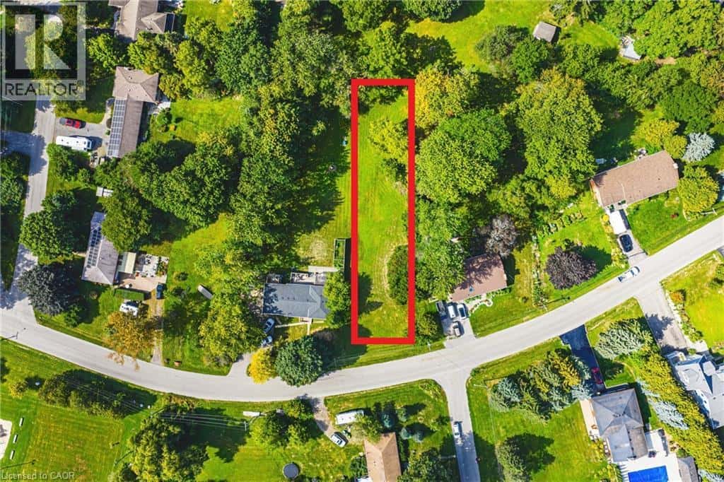 24 ROSEBOUGH Street — Dundas, Ontario - Photo 2 of 7