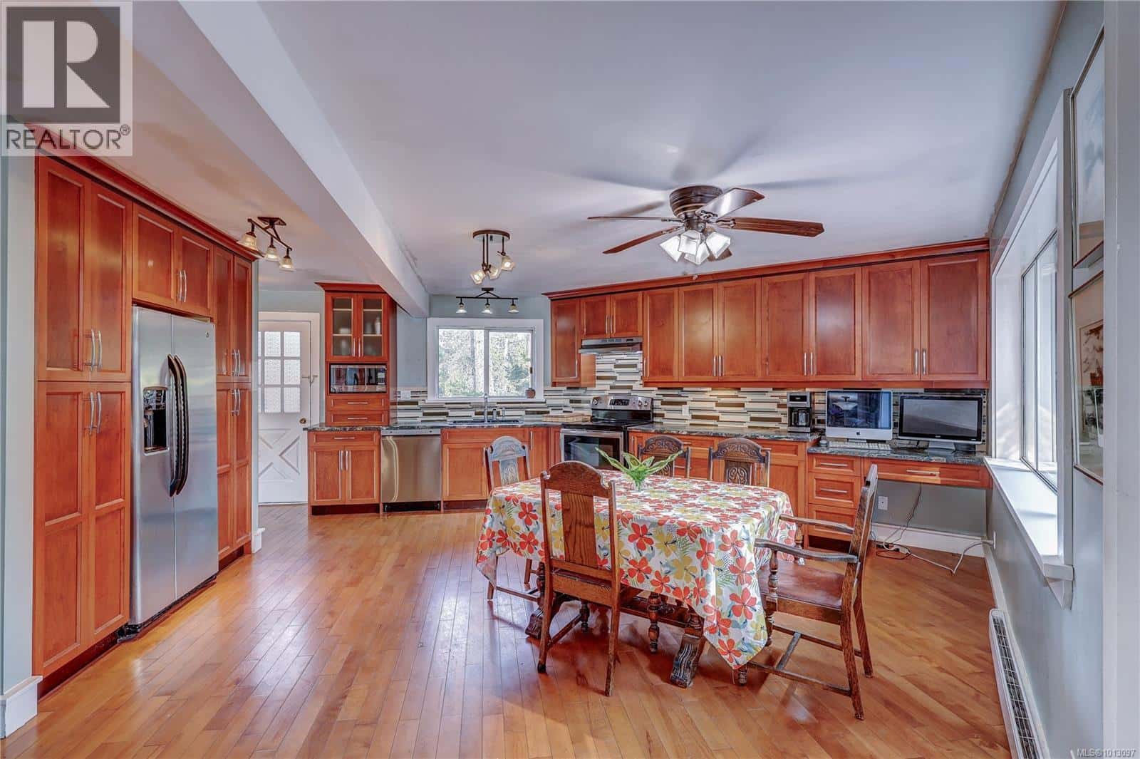 1546 Marina Way — Nanoose Bay, British Columbia - Photo 4 of 78