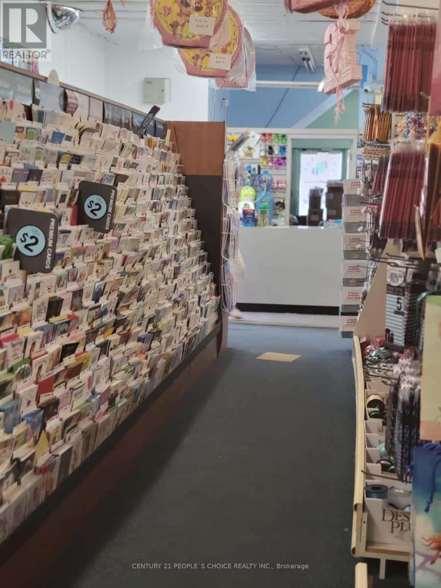 8 MAIN STREET N — Halton Hills (AC Acton), Ontario - Photo 3 of 22