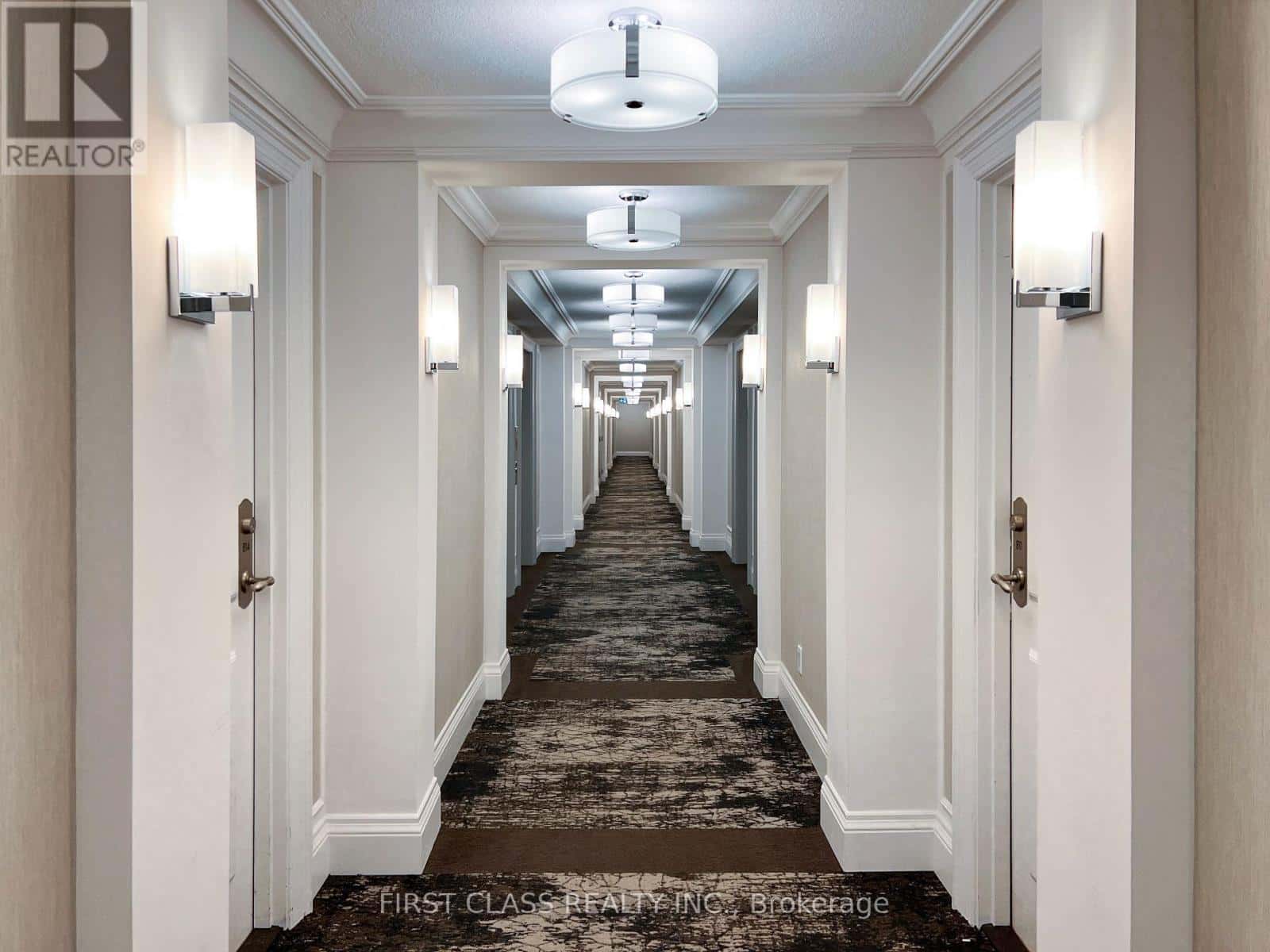 814 - 15 GREENVIEW AVENUE — Toronto (Newtonbrook West), Ontario - Photo 2 of 29