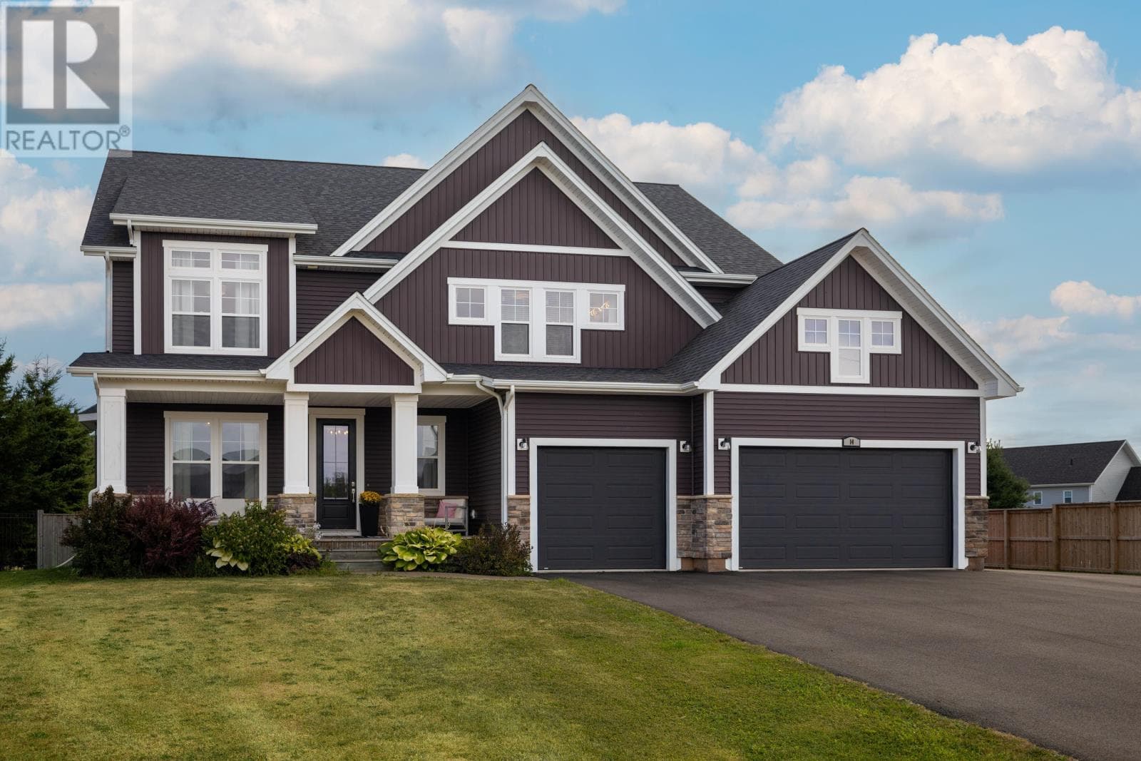 14 Craigavon Court — Stratford, Prince Edward Island - Main photo