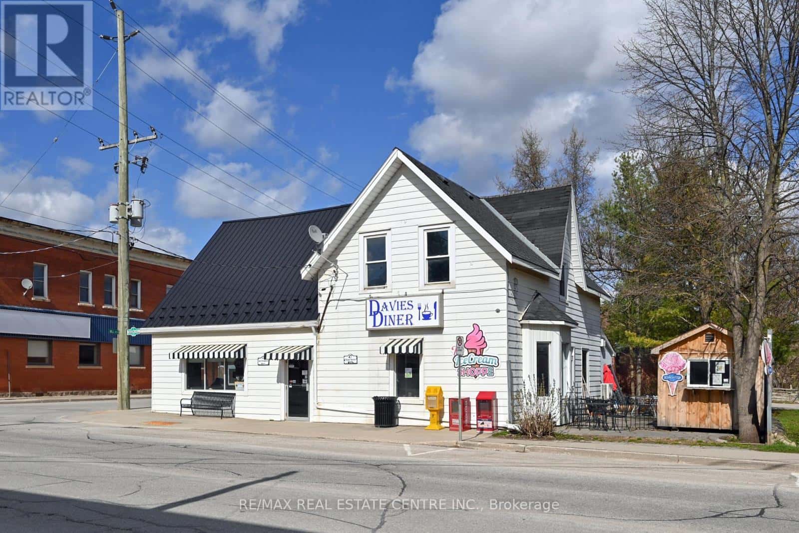 47 MAIN STREET — East Luther Grand Valley (Grand Valley), Ontario - Photo 2 of 21