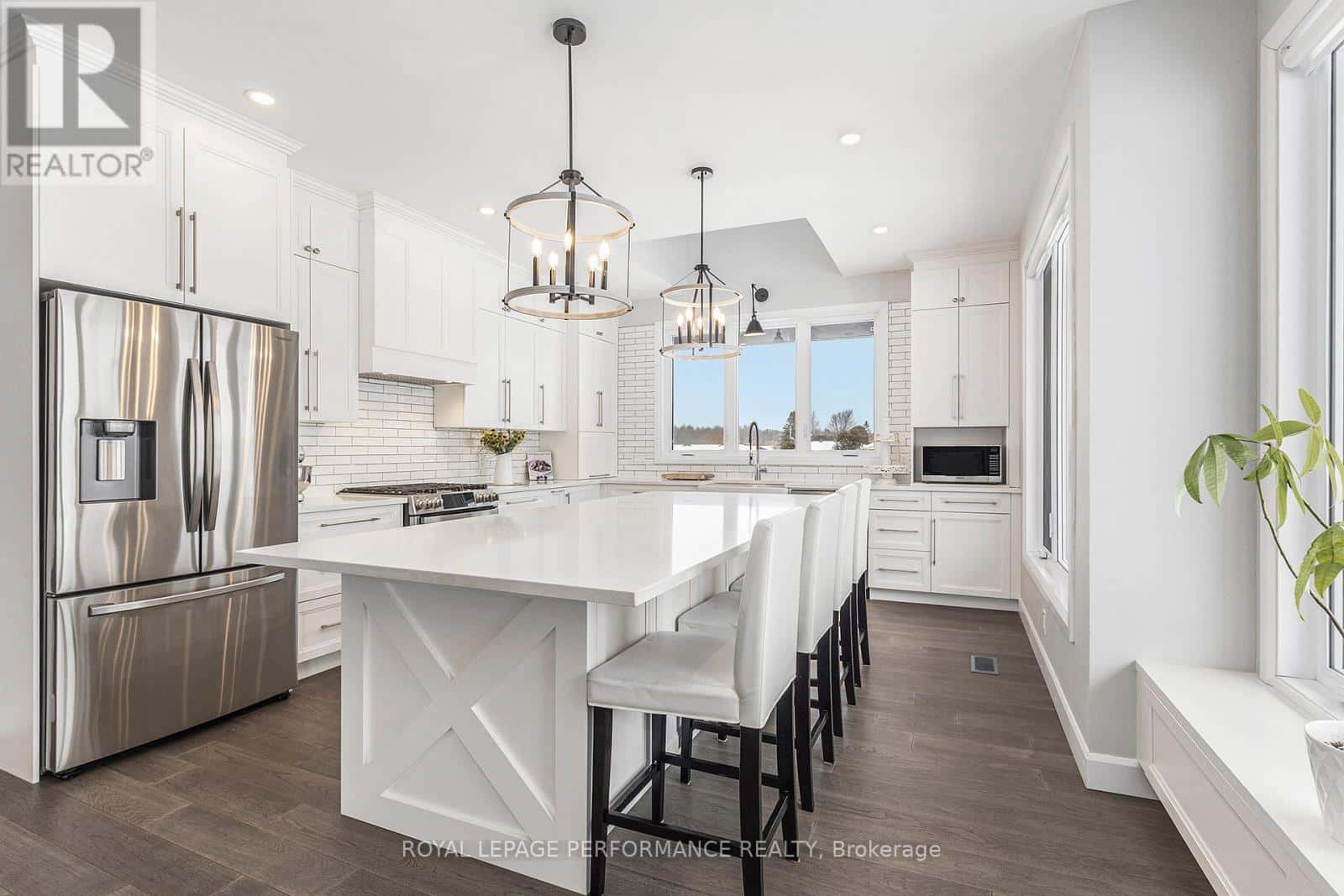 209 DES VIOLETTES STREET — Clarence-Rockland, Ontario - Photo 4 of 40