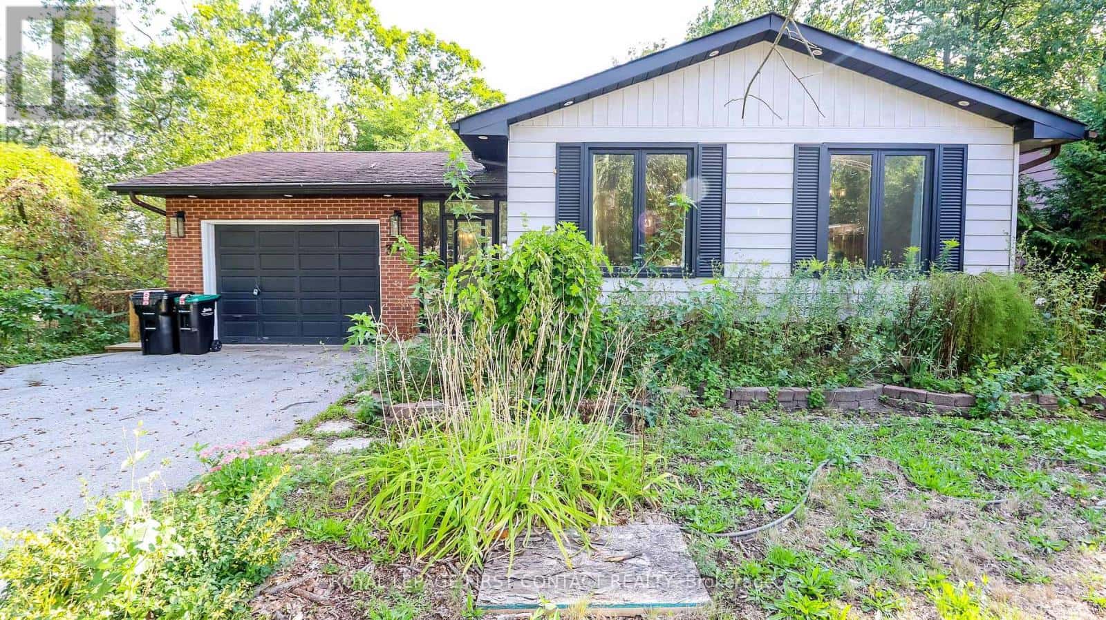 311 Anne Street North