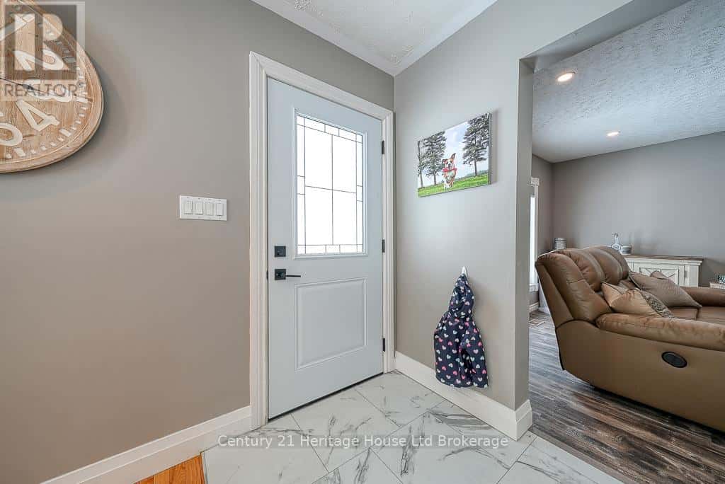 163858 BROWNSVILLE ROAD — South-West Oxford (Delmer), Ontario - Photo 4 of 48