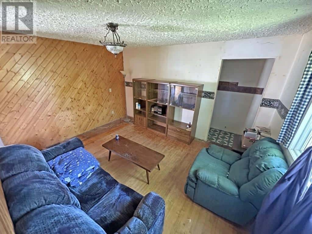 20 Rankin Street — Red Rock, Ontario - Photo 4 of 36