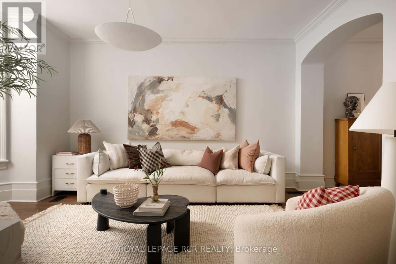 12 BYTHIA STREET — Orangeville, Ontario - Photo 3 of 50