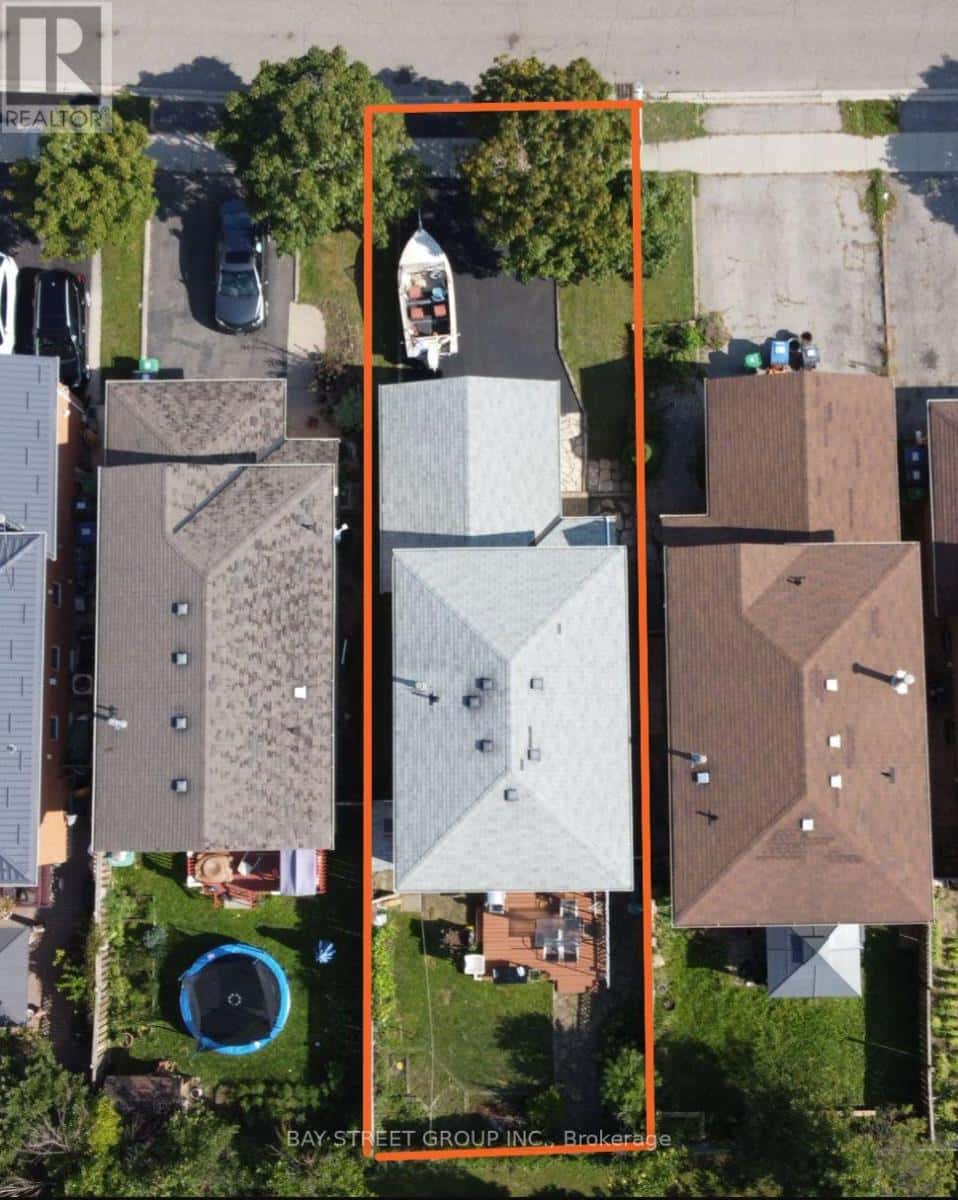 77 TOBA CRESCENT — Brampton (Heart Lake East), Ontario - Photo 2 of 24