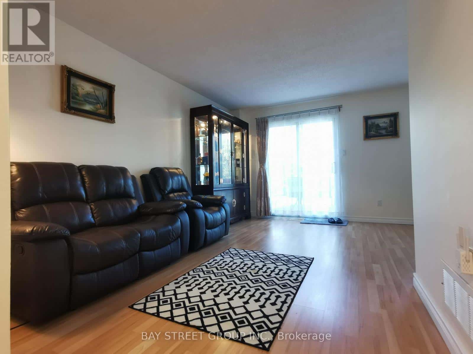 77 TOBA CRESCENT — Brampton (Heart Lake East), Ontario - Photo 4 of 24