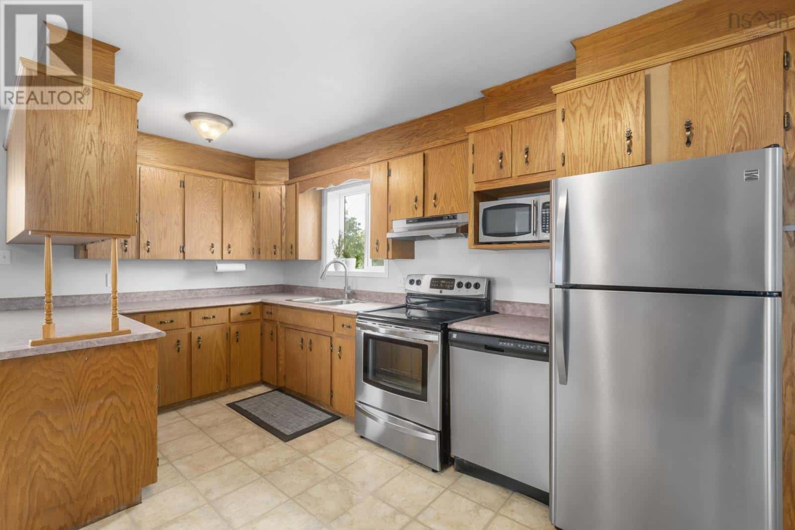 4450 Highway 1 — Three Mile Plains, Nova Scotia - Photo 2 of 38