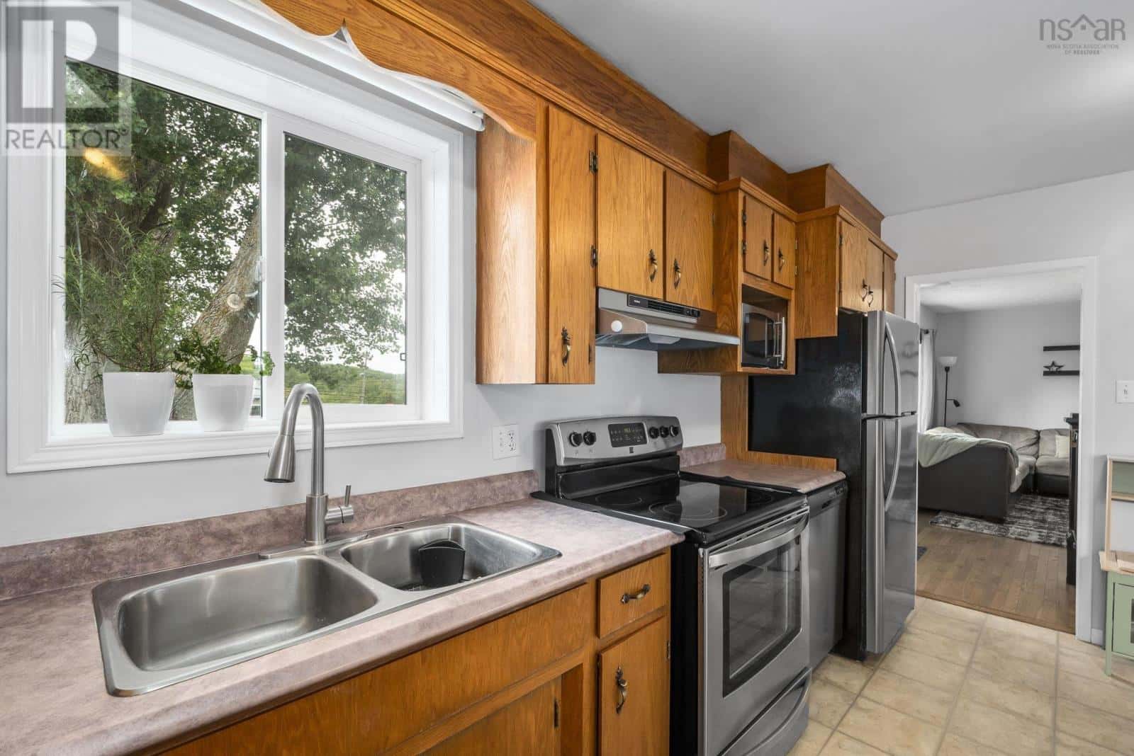 4450 Highway 1 — Three Mile Plains, Nova Scotia - Photo 4 of 38