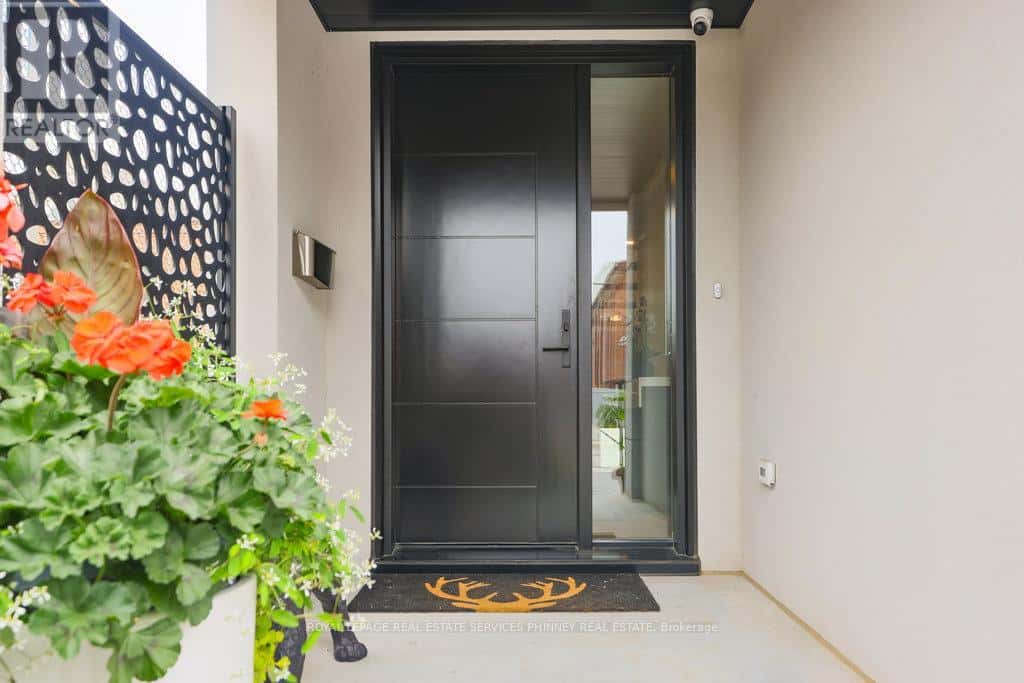 Toronto (New Toronto), Ontario — Toronto (New Toronto), Ontario - Photo 3 of 42