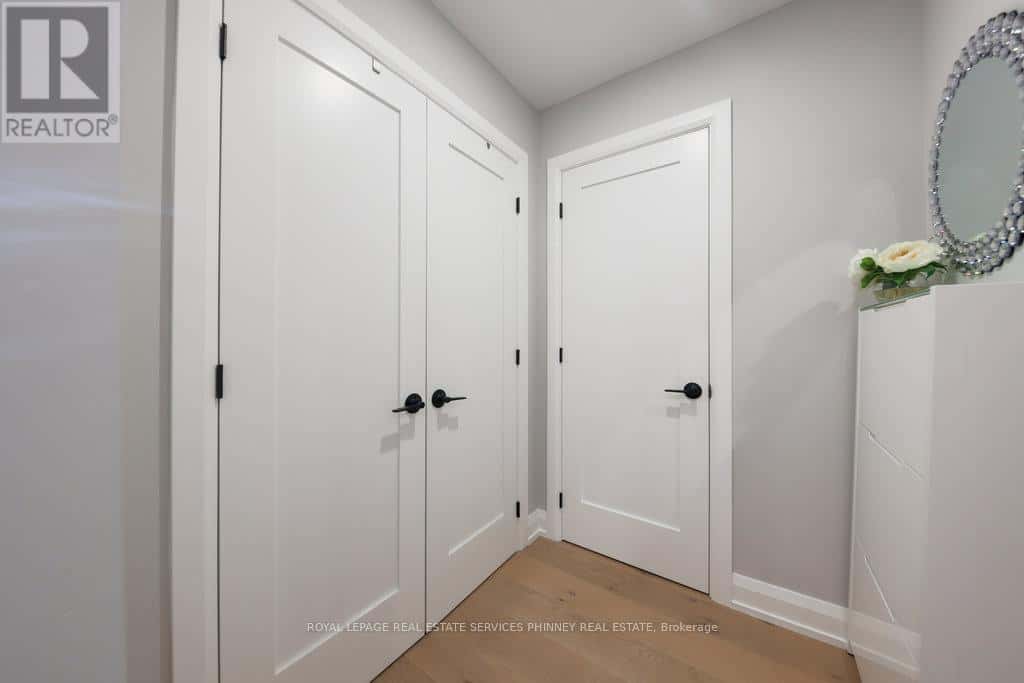 Toronto (New Toronto), Ontario — Toronto (New Toronto), Ontario - Photo 5 of 42