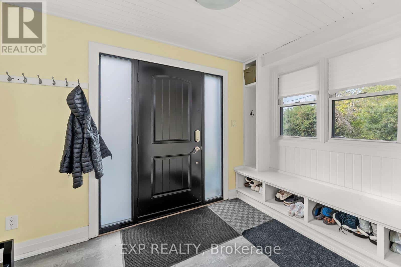 1109 RAVENSHOE ROAD — East Gwillimbury, Ontario - Photo 5 of 50